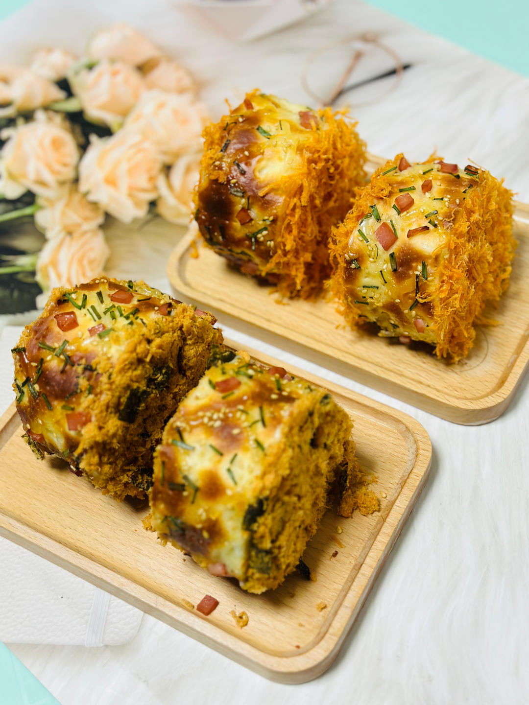 复刻面包店爆款「香葱肉松面包卷」在家就能轻松做