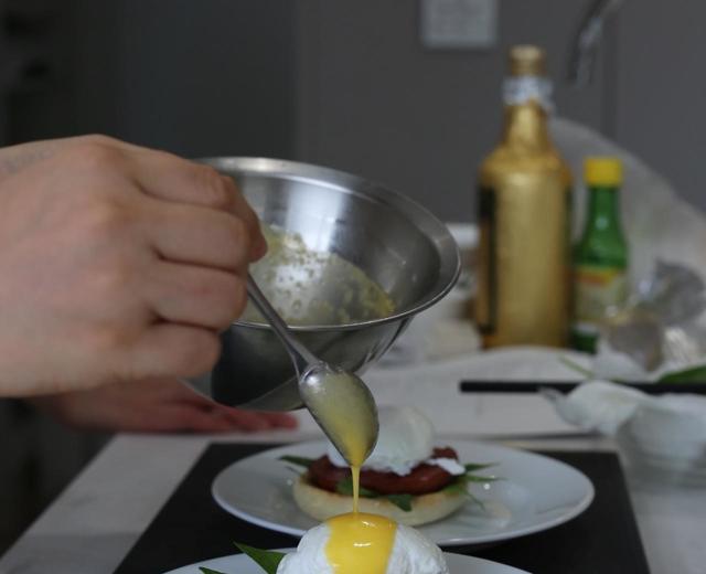 班尼迪克蛋之荷兰汁的简易做法的做法