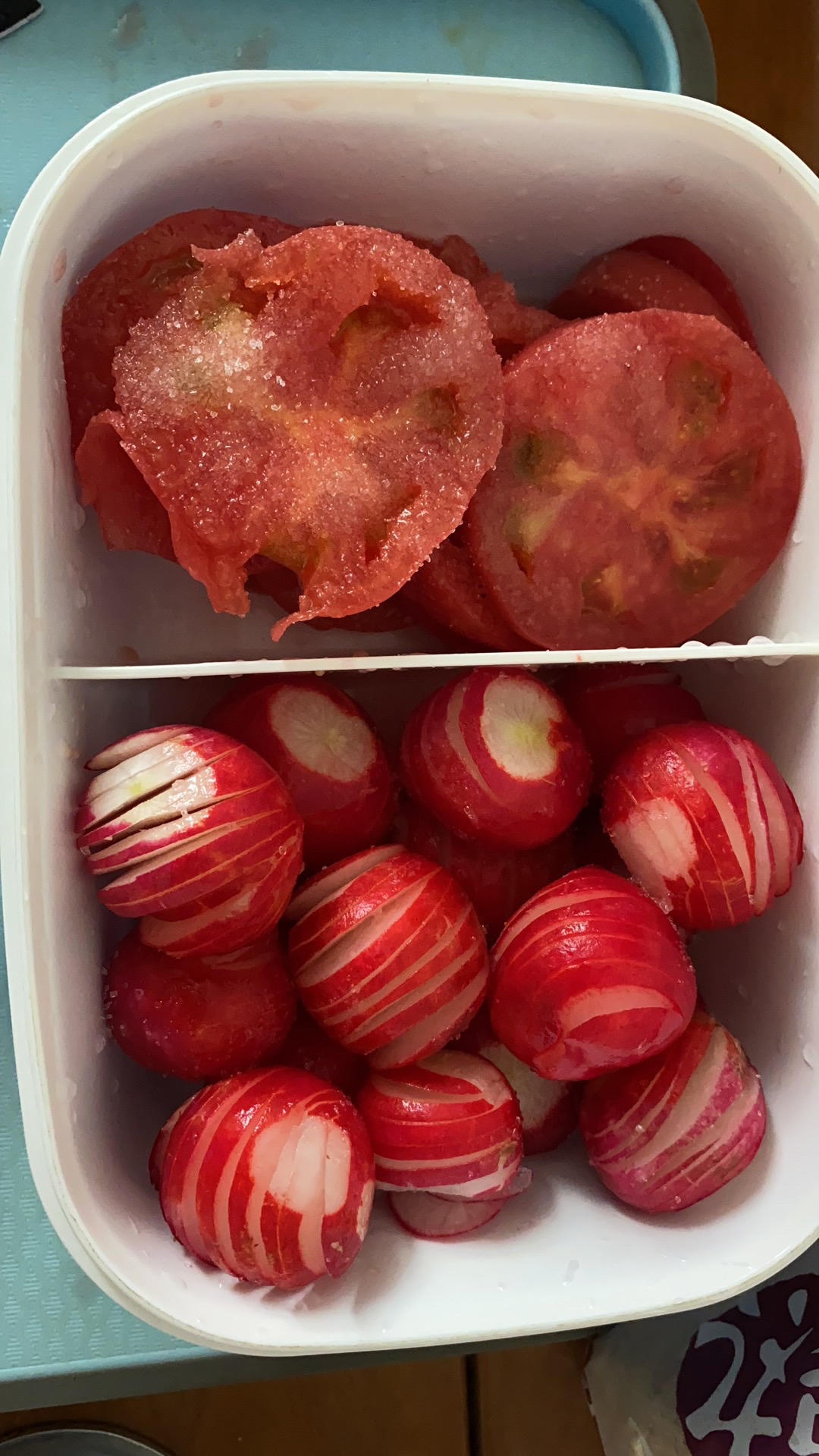 高颜值的凉拌樱桃萝卜