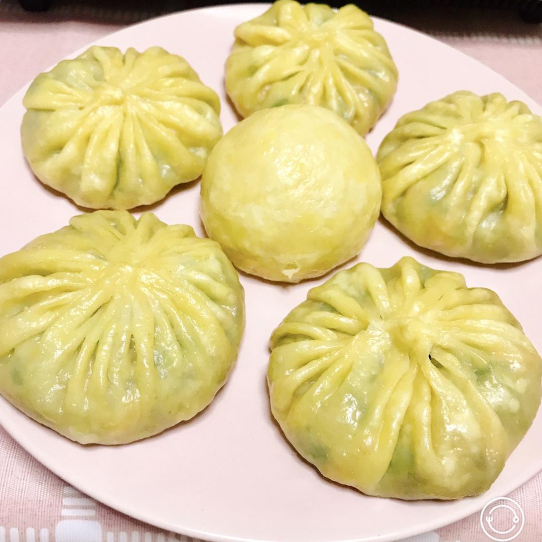 胡萝卜木耳鸡蛋素包子