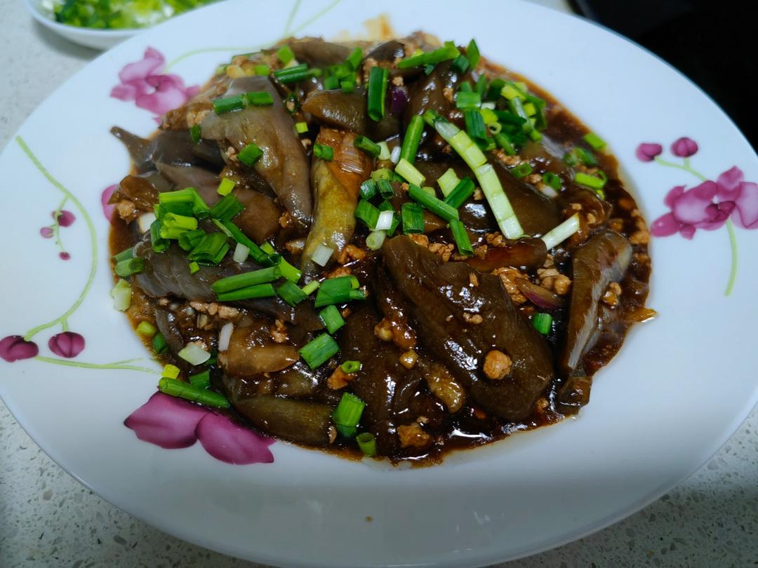 这样的【红烧茄子】99.99%的人没吃过！很霸道告诉你秒杀饭店！