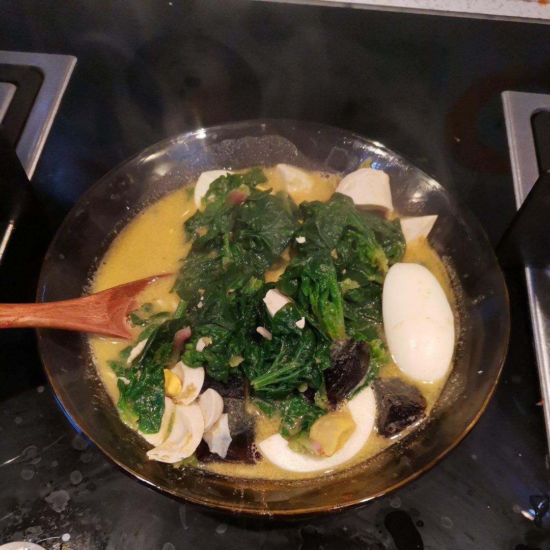 金银蛋上汤菠菜