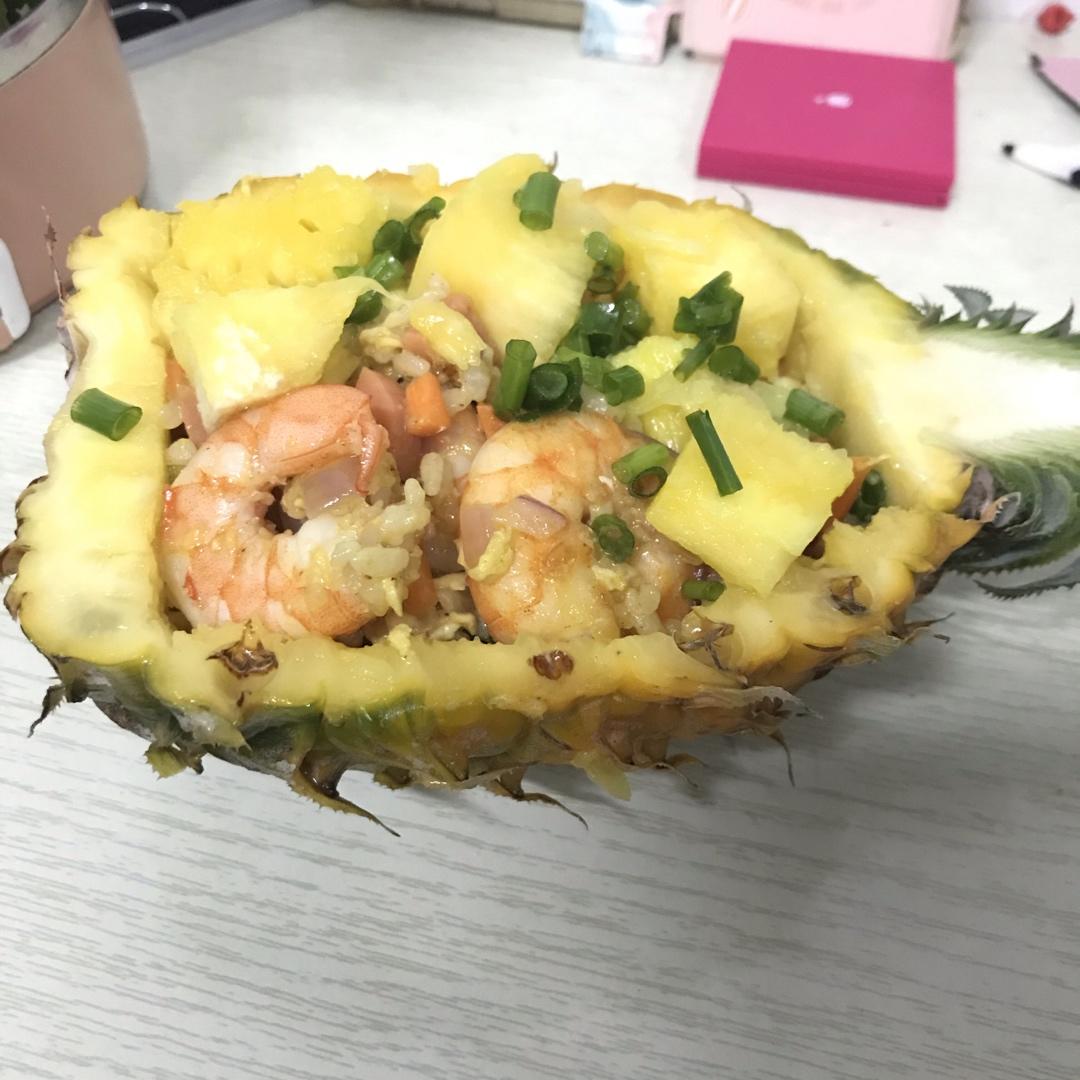 虾仁菠萝炒饭