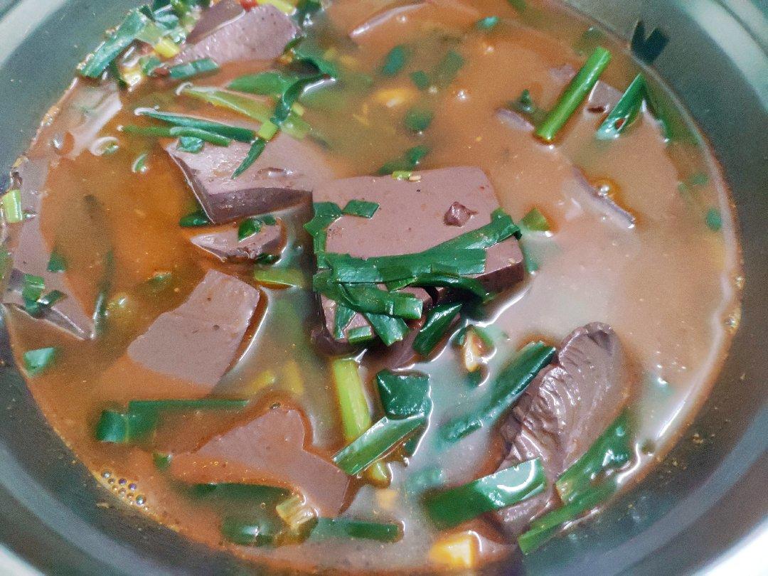 猪血不要只做汤了 一把韭菜好吃简单营养又美味 很下饭