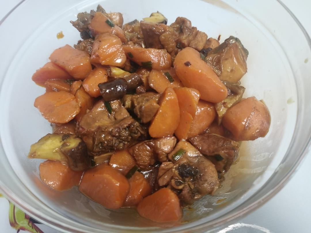 鸡腿炖土豆 上桌秒空盘 汤都喝干了！