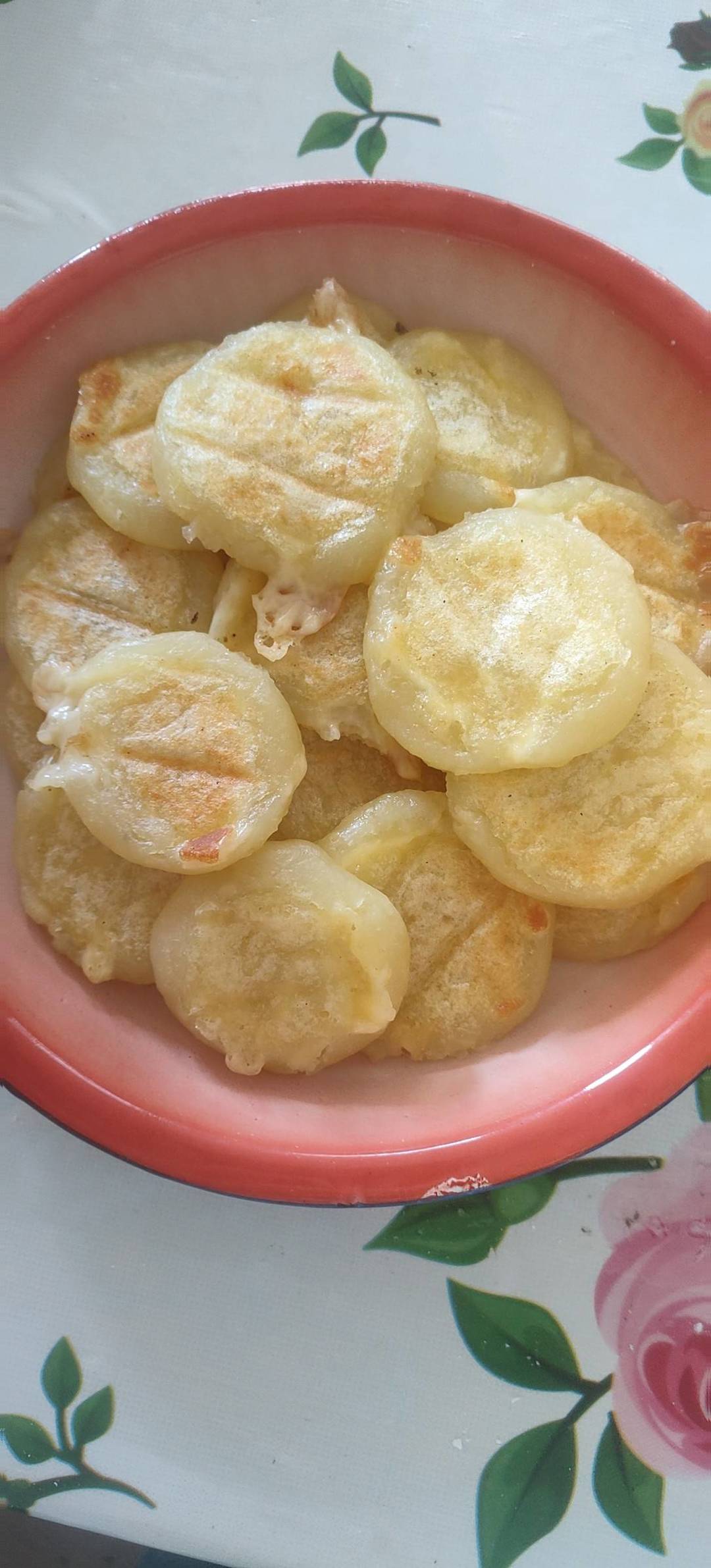 连吃三天吃不腻的芝士土豆饼，还会拉丝哦～