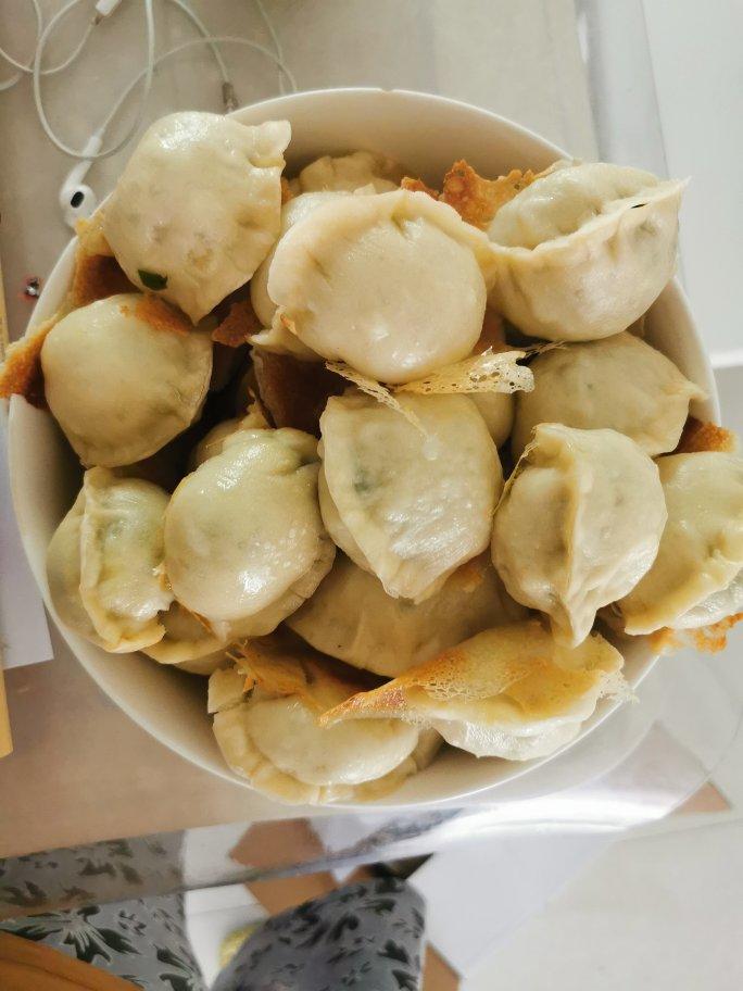 磊宁轩做的韭菜鸡蛋水煎包