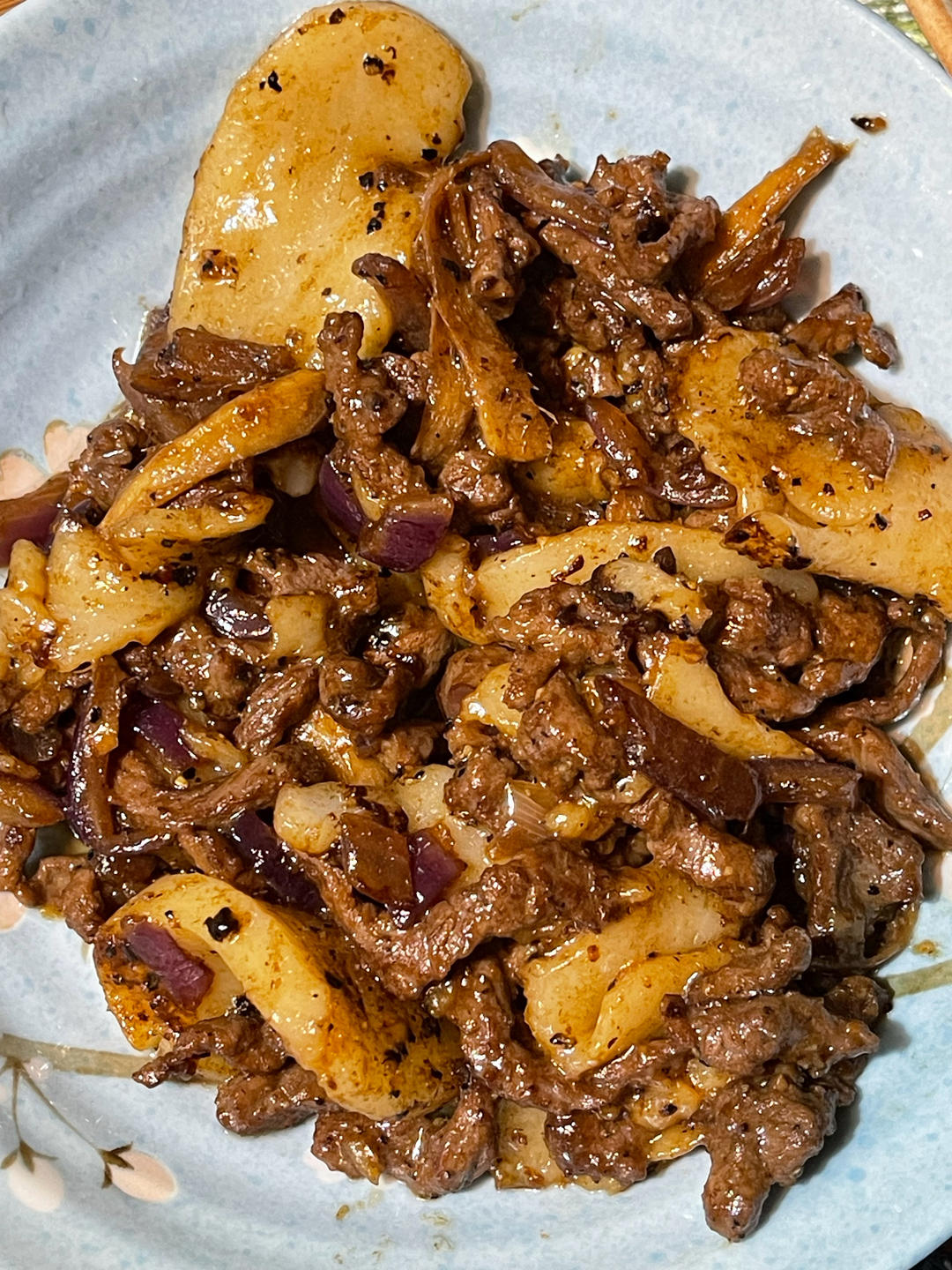 黑椒年糕牛肉粒