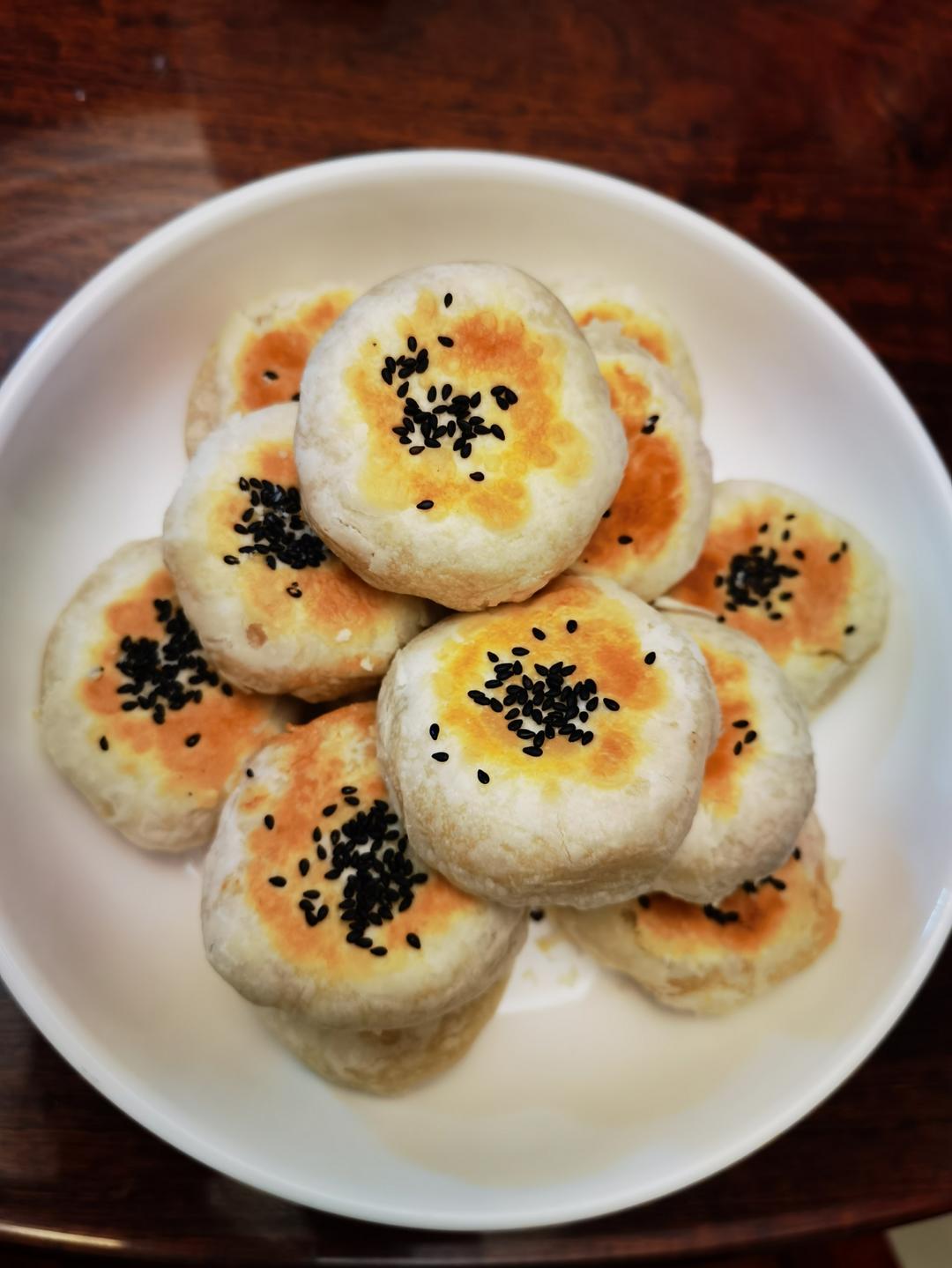 鲜香美味的榨菜鲜肉月饼（电饼铛版）😋
