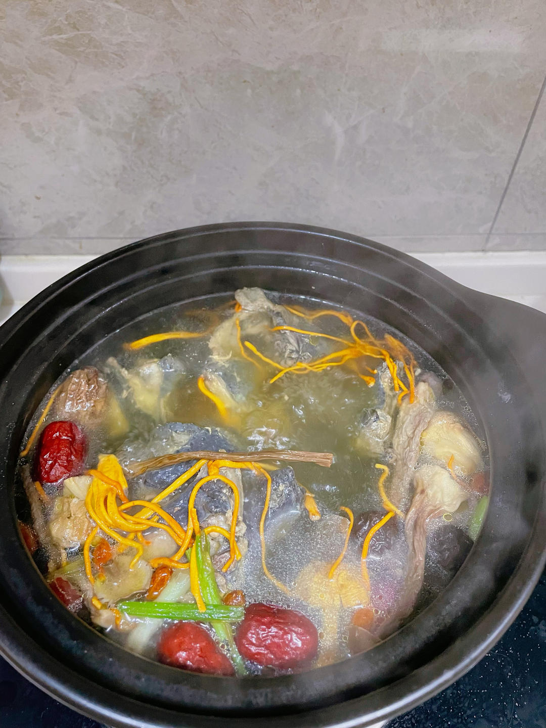 补血补气乌鸡汤