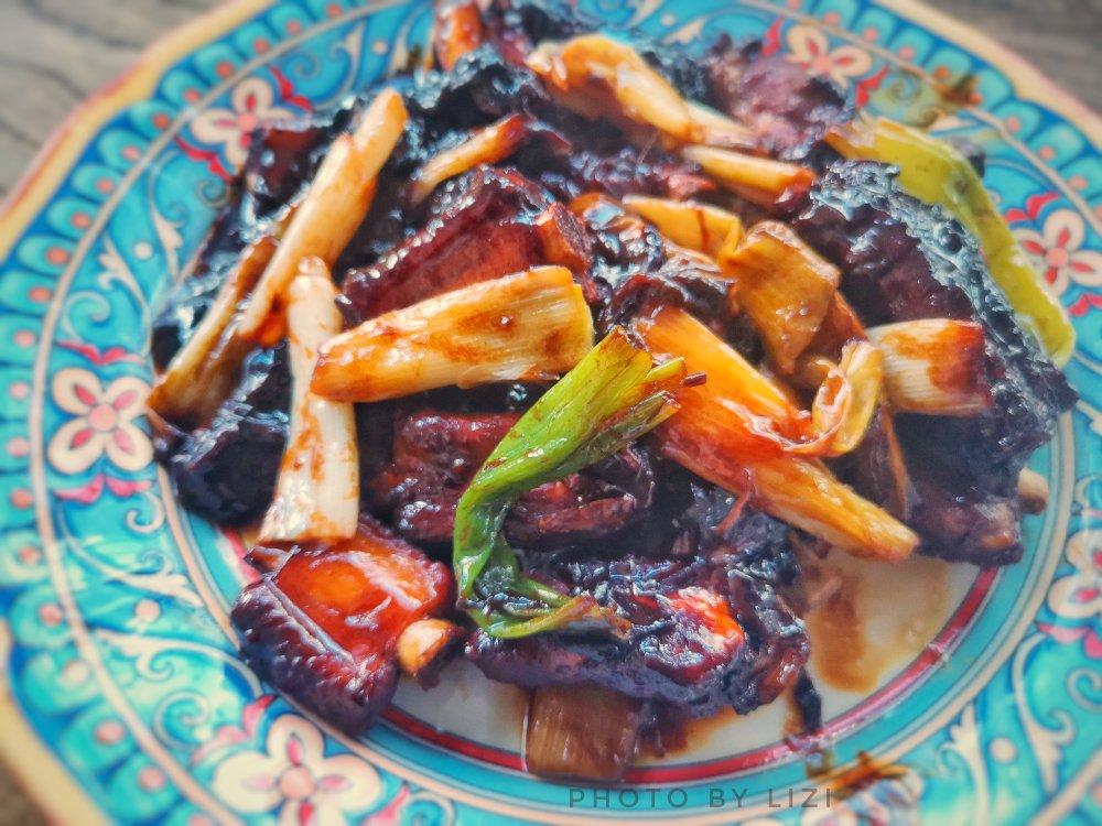 无锡排骨｜酥烂脱骨 骨香浓郁