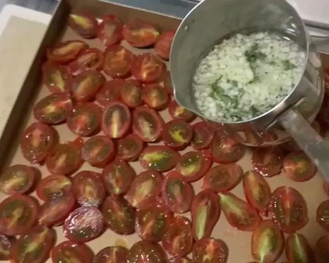 疫情菜-油封番茄的做法 步骤4