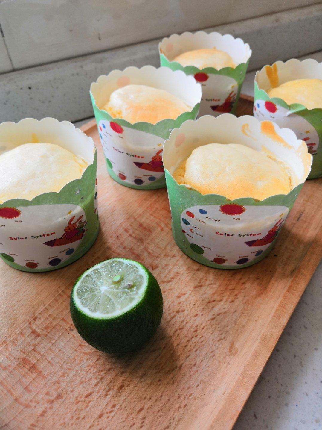 不会回缩的纸杯蛋糕