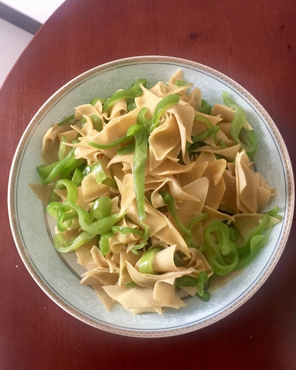 秋小崽做的尖椒炒干豆腐尖椒炒干豆腐家常菜首页登录注册作品动态菜单