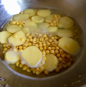 土豆烧杂蔬#无油料理#简单水煮菜💗的做法 步骤2