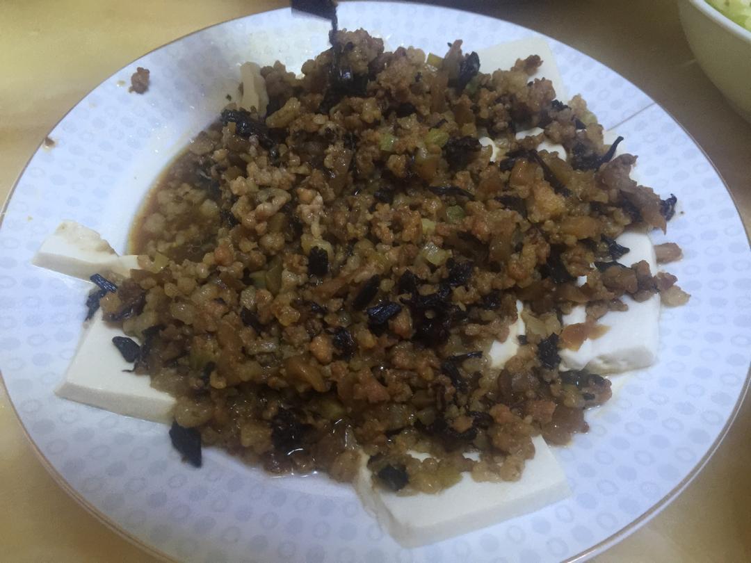 梅菜肉末蒸豆腐