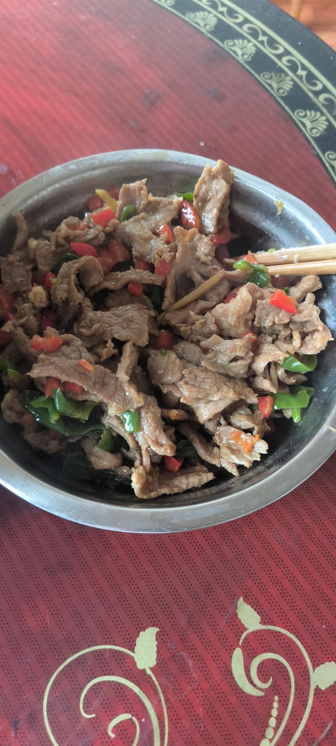 青椒炒牛肉 /（滑牛肉）