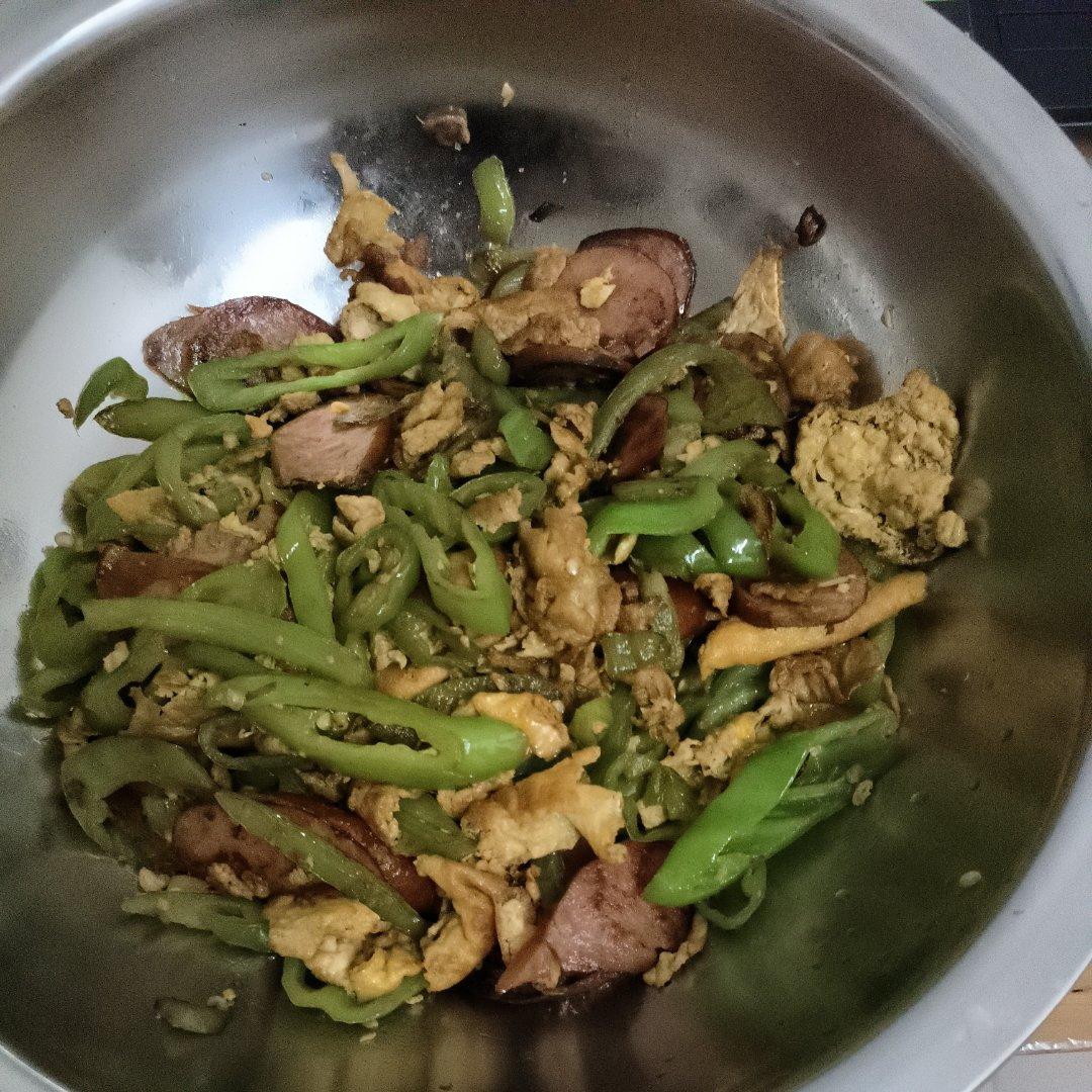 鸡蛋尖椒炒火腿
