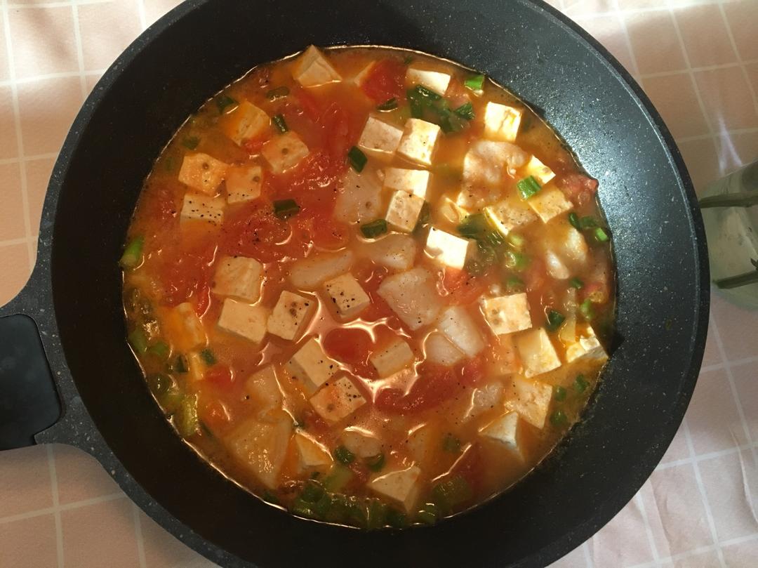 龙利鱼番茄豆腐煲