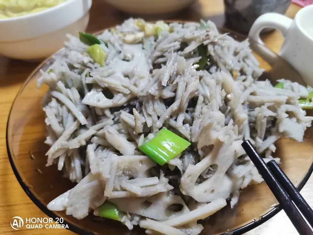 酸香爽辣炒藕片