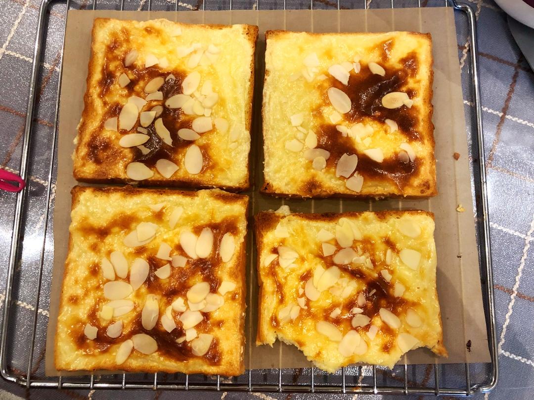 岩烧乳酪 芝士厚多士（秒杀85度C 手感蛋挞 烘动手感）