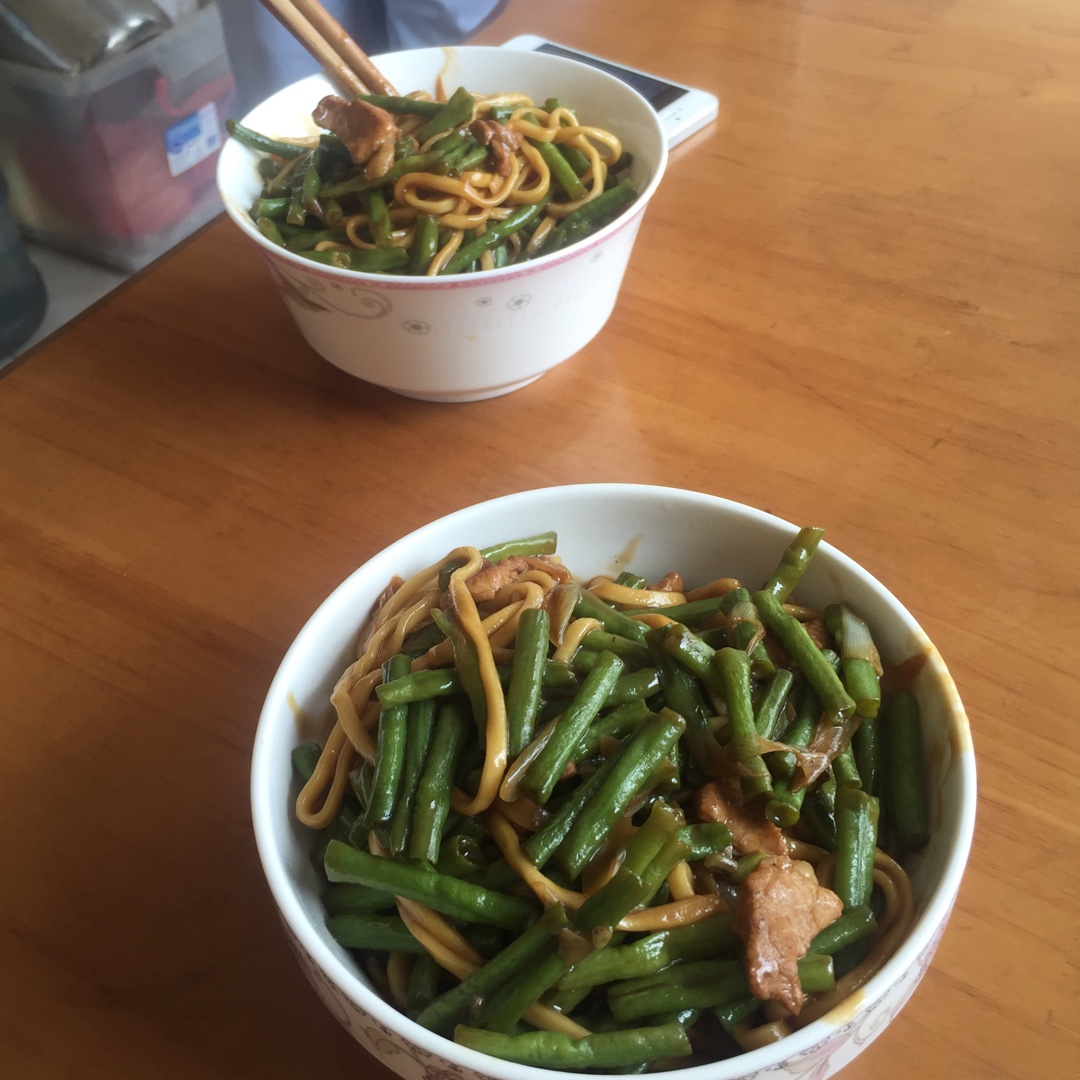 【豆角焖面】