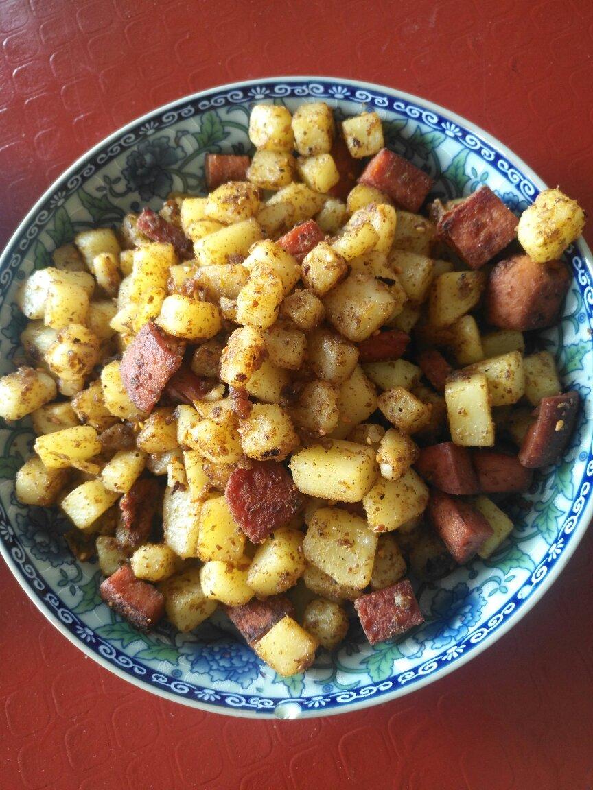 孜然火腿土豆丁