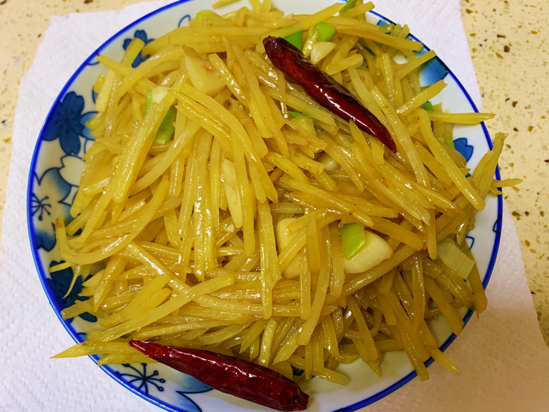 在家也能做出馆子味儿的醋溜/炝炒/酸辣土豆丝（就是那道看似简单，实则步步玄机的土豆丝）