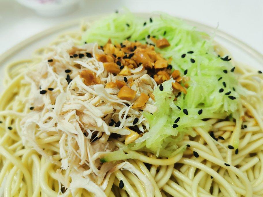 🥒鸡丝凉面