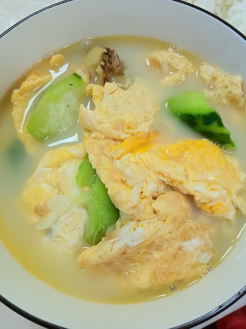 产后下奶汤-丝瓜蛋花汤的做法 步骤4