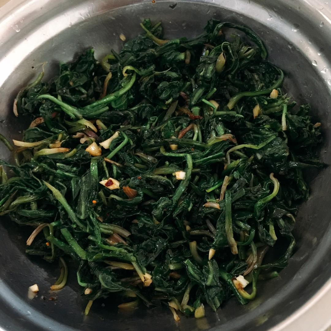 凉拌蒲公英