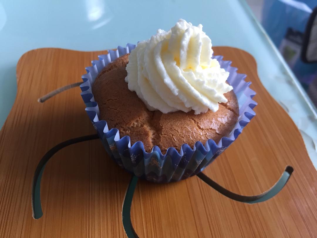 纸杯戚风蛋糕