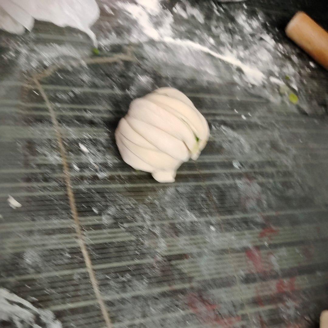 葱油花卷，一根筷子卷出漂亮的造型