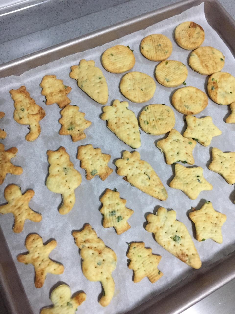 无糖香葱苏打咸饼干