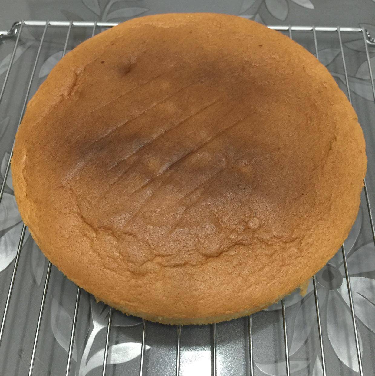 烤箱做蛋糕（戚风蛋糕的做法）