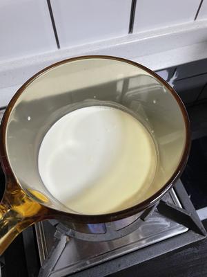 奶味超浓厚的双皮奶(不需要任何技术)的做法 步骤2