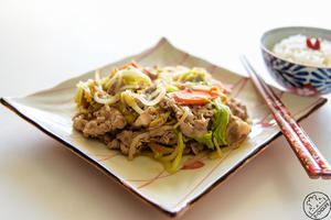 快手又下饭 · 日式猪肉味增炒蔬菜的做法 步骤3