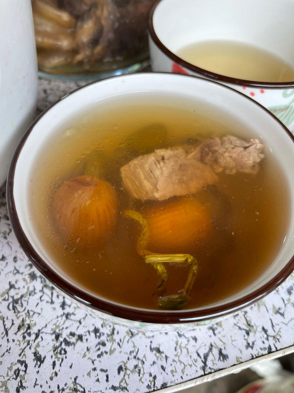 熬夜党多喝此汤，下火祛燥，清热滋阴~~石斛青榄炖瘦肉