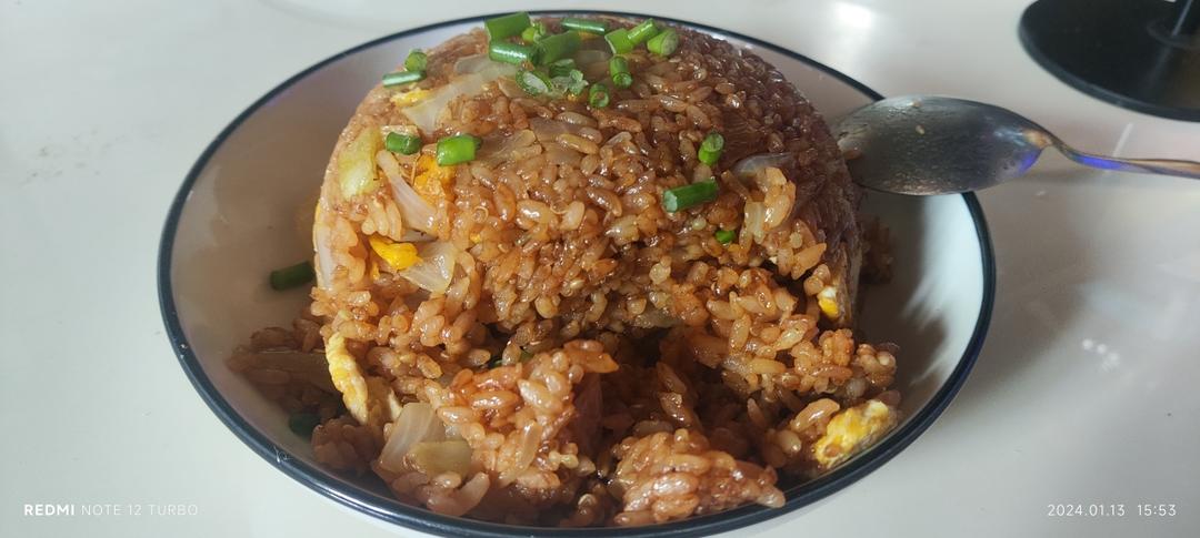 好吃到舔盘的酱油炒饭！