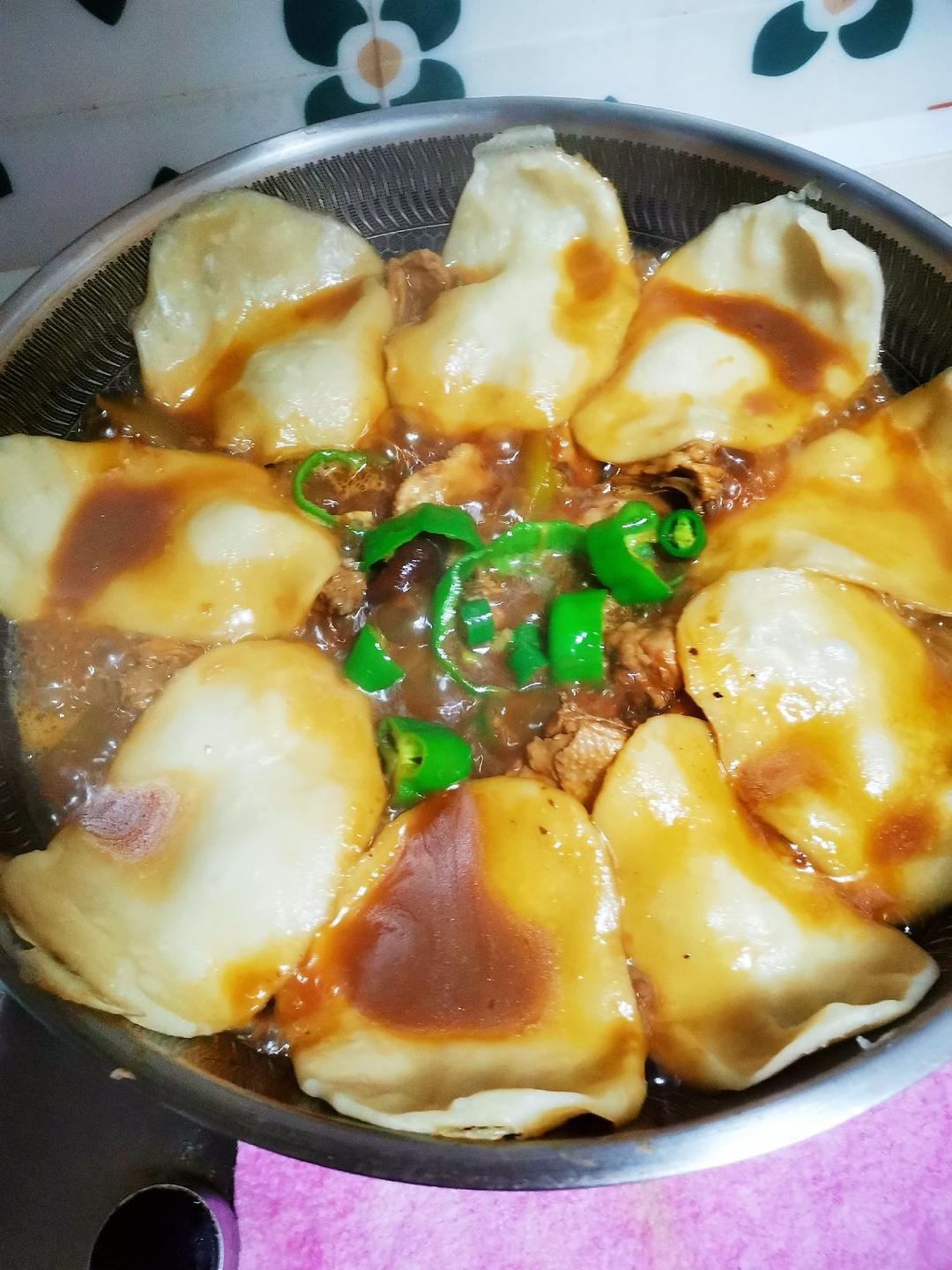 地锅鸡，教你贴饼子好吃的小技巧~