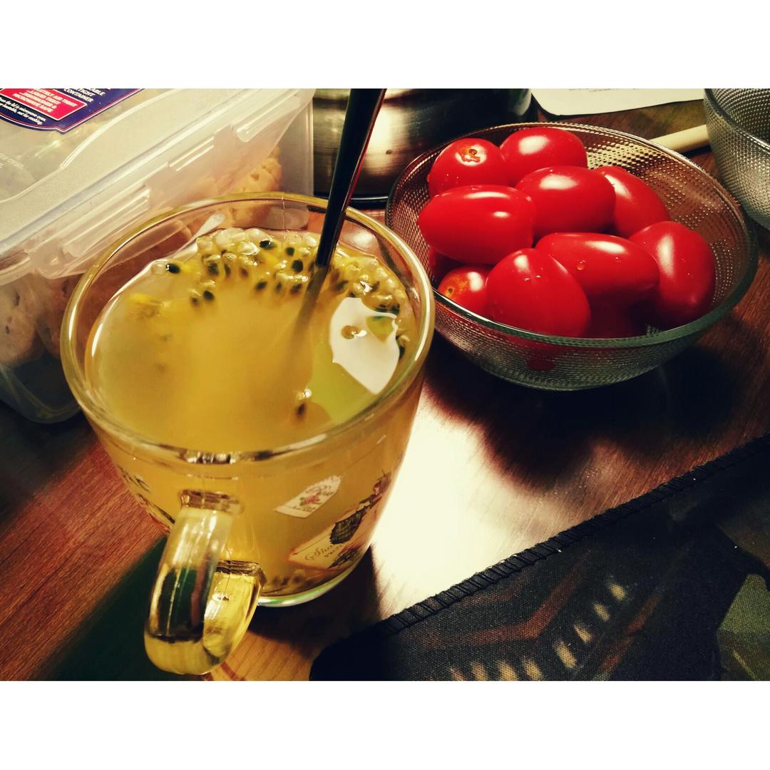 百香果的朴素吃法（百香果汁）