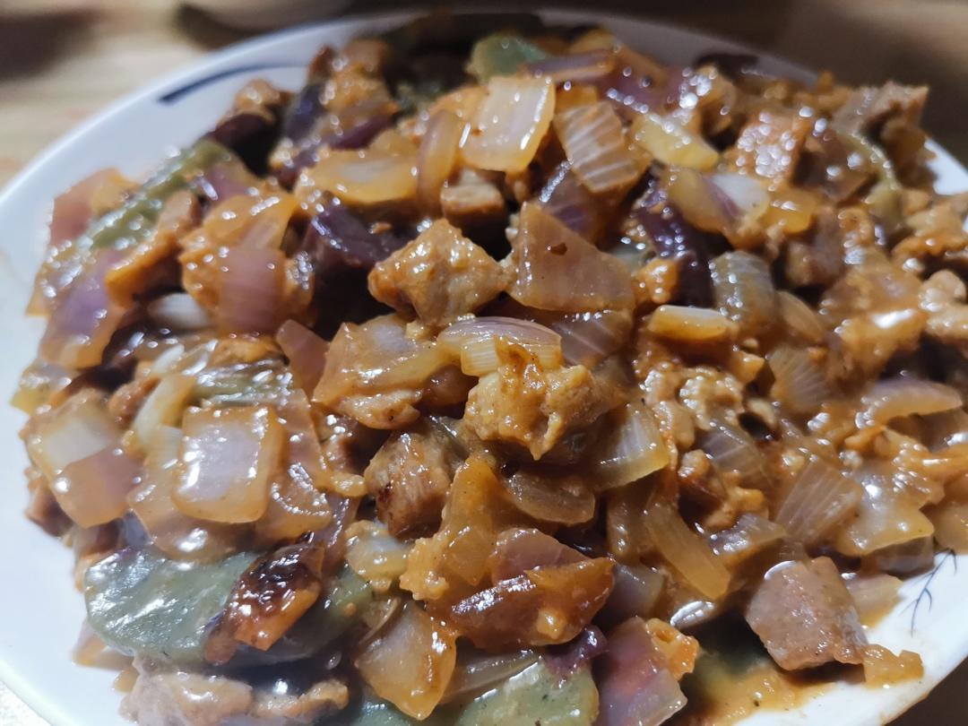 黑椒年糕牛肉粒
