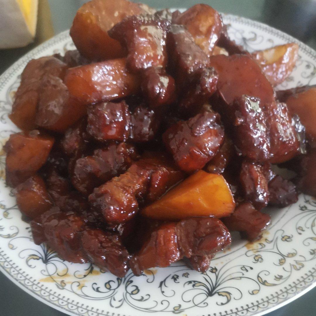 红烧肉炖土豆