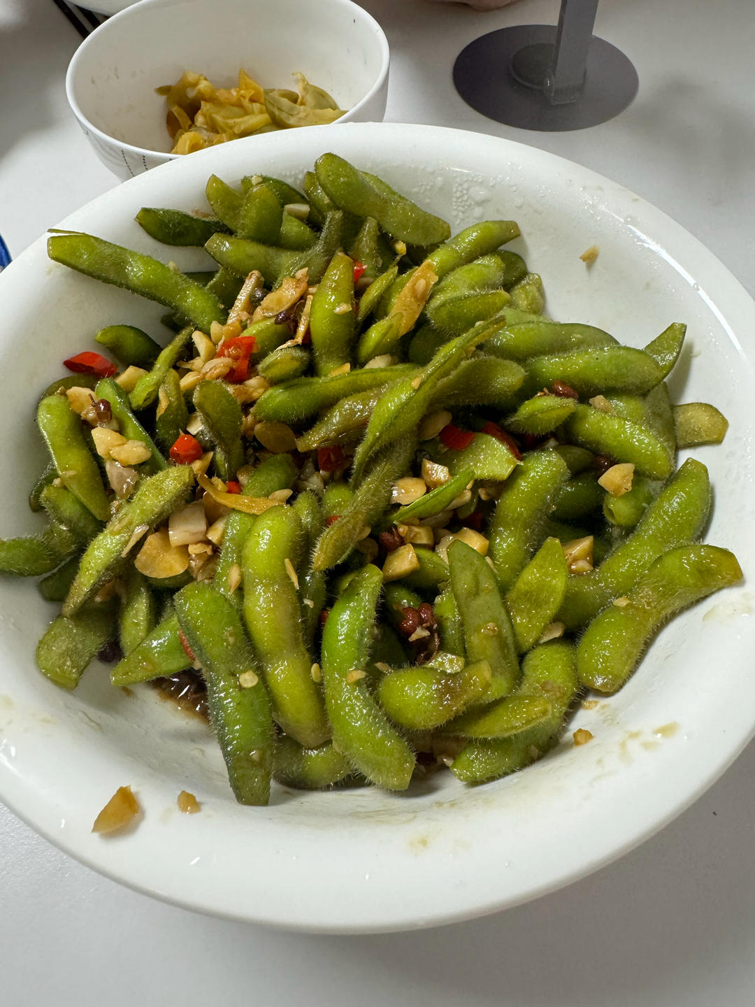 武汉夜市标配嗦毛豆