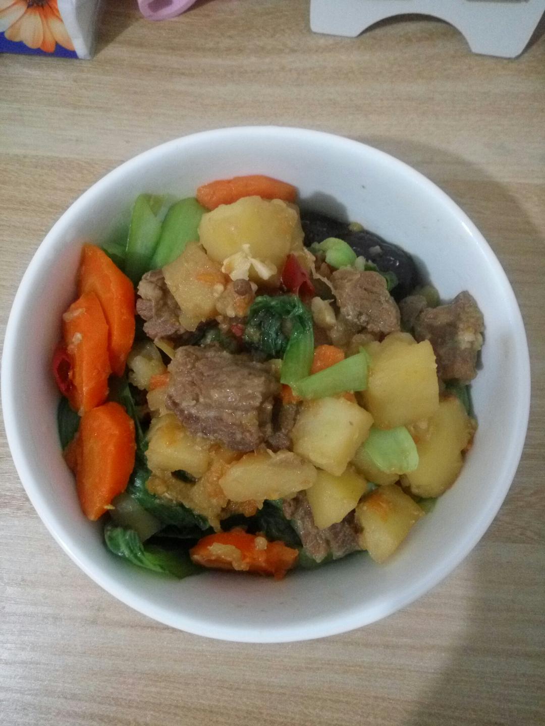 红烧牛肉土豆 （独家秘制）