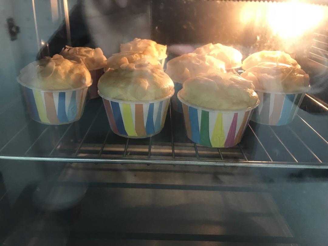 软绵绵杏仁纸杯蛋糕🧁（超详细）想失败都难