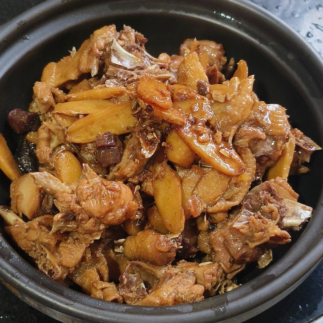 是姜母鸡，不是姜母鸭