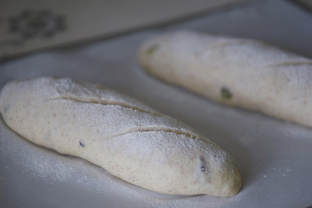 十种坚果&果干的软欧包