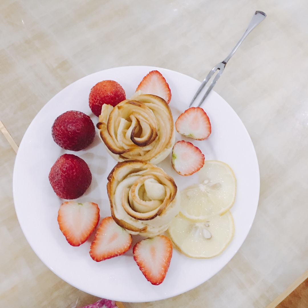 玫瑰花造型苹果派