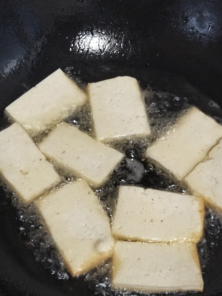 家常青菜烧豆腐的做法 步骤2
